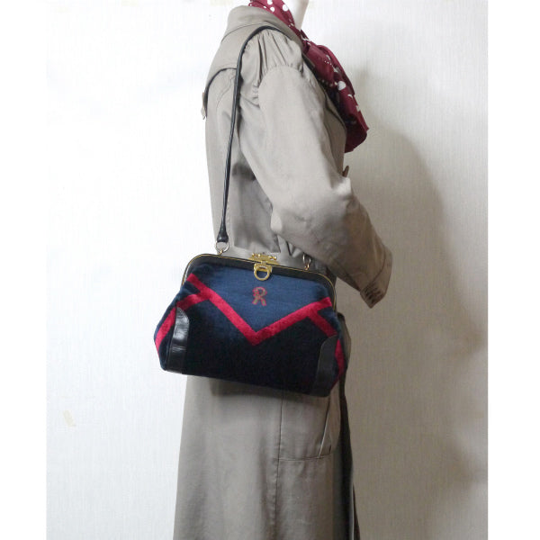 Roberta　モケットがま口ミニショルダー（黒系）