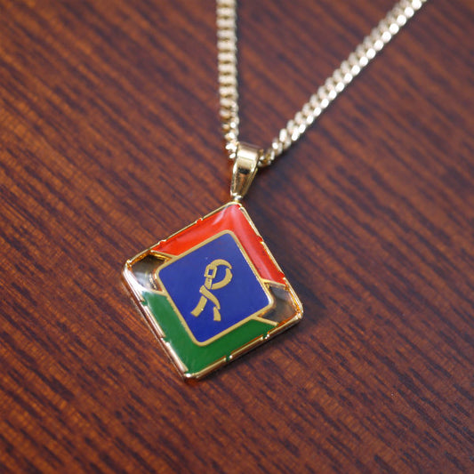 Roberta　スクエアRネックレス（赤×緑×青)
