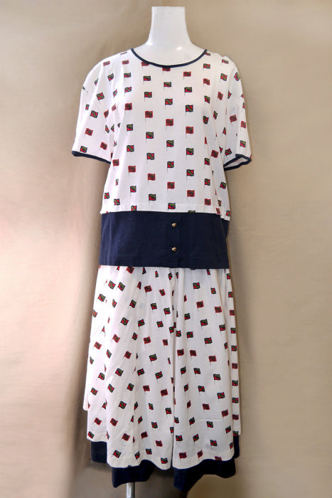 Roberta　２ピース（白・旗柄）