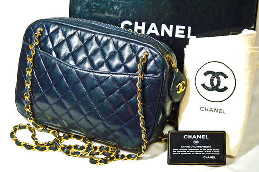 OLD CHANELマトラッセ　Ｗチェーンショルダー（紺）