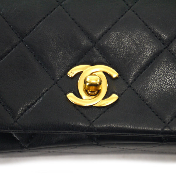 OLD CHANEL80s!ミニマトラッセチェーンポシェット（黒）