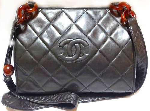 CHANELリング付きマトラッセ　ショルダー（黒）