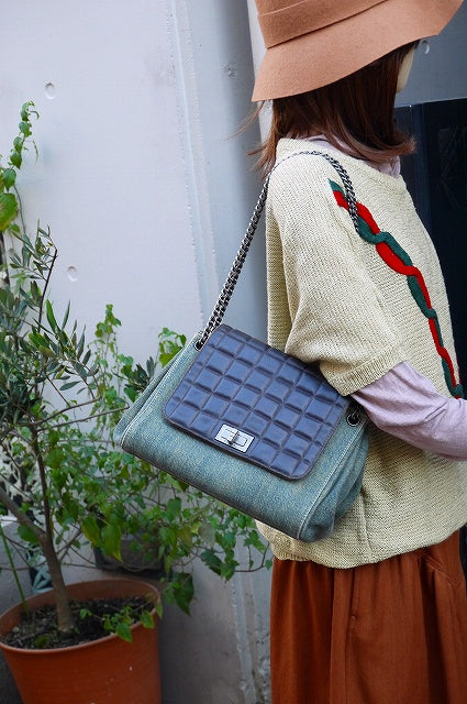 CHANELデニム　アコーディオンＷチェーンショルダー