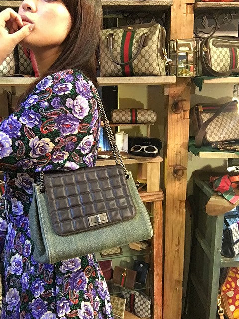 CHANELデニム　アコーディオンＷチェーンショルダー