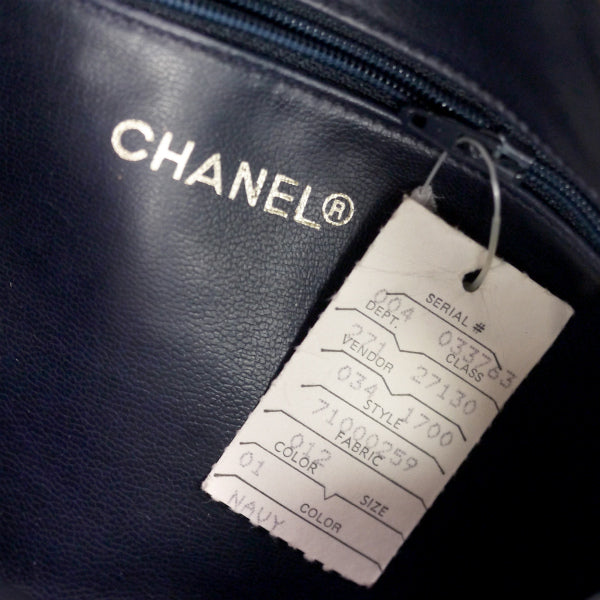OLD CHANEL　デットストック!!マトラッセＷチェーンショルダー（濃紺）