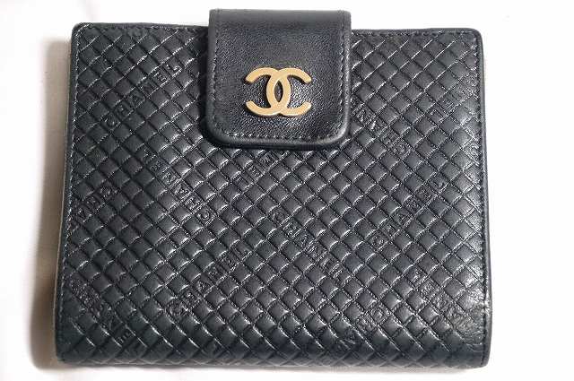 CHANEL　黒２ツ折れ財布