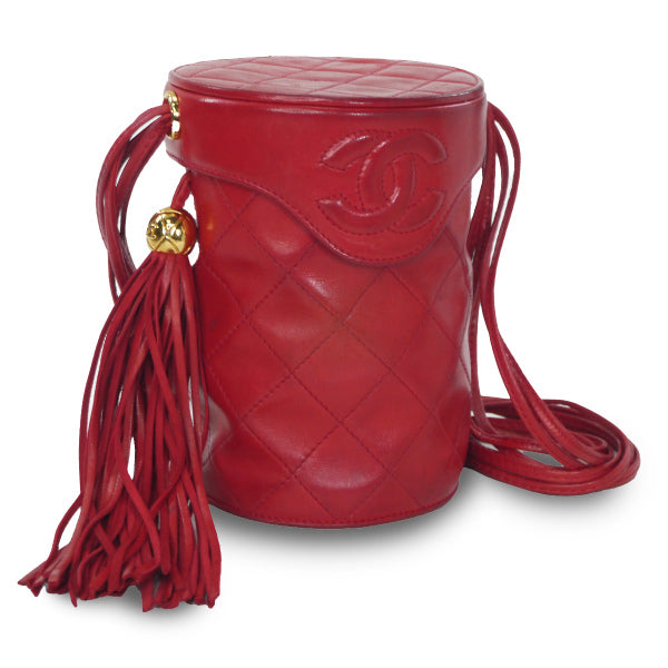 CHANELフリンジ筒形ショルダー（赤）