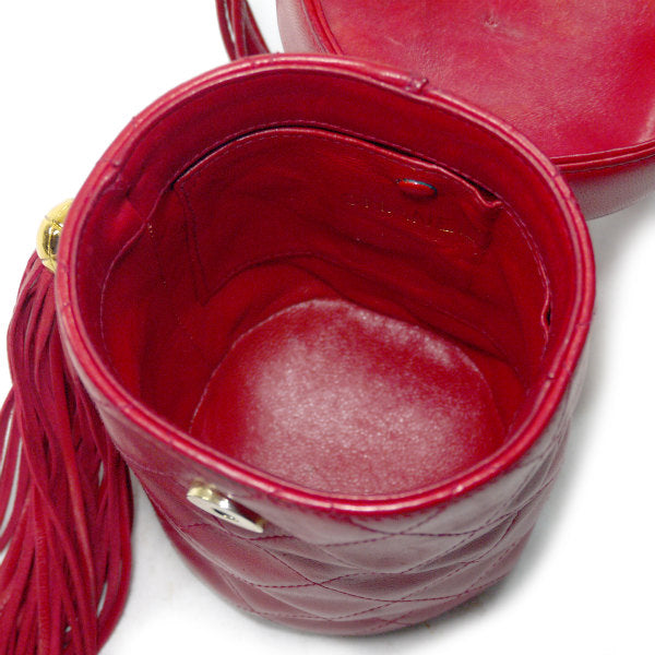 CHANELフリンジ筒形ショルダー（赤）