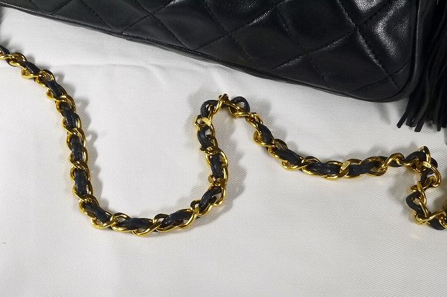 CHANEL　チェーンショルダー（黒）