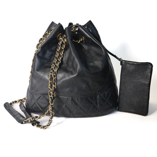 OLD CHANEL マトラッセ巾着チェーンショルダー（黒）