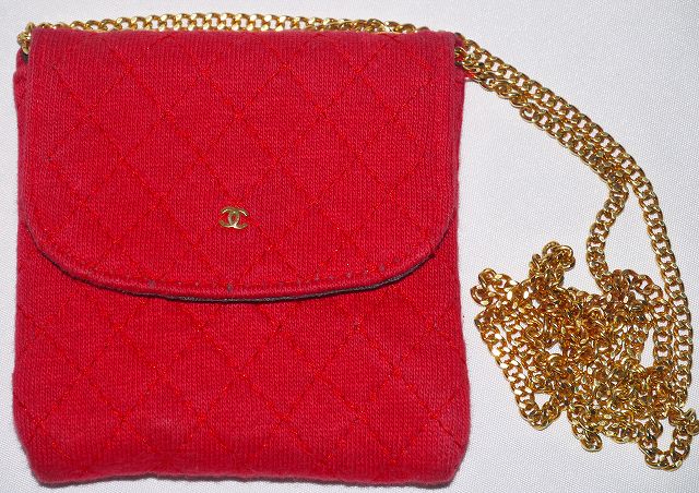 CHANELコインホルダー（赤）