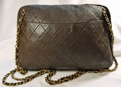 CHANELマトラッセ　Ｗチェーン大ショルダー（茶色）