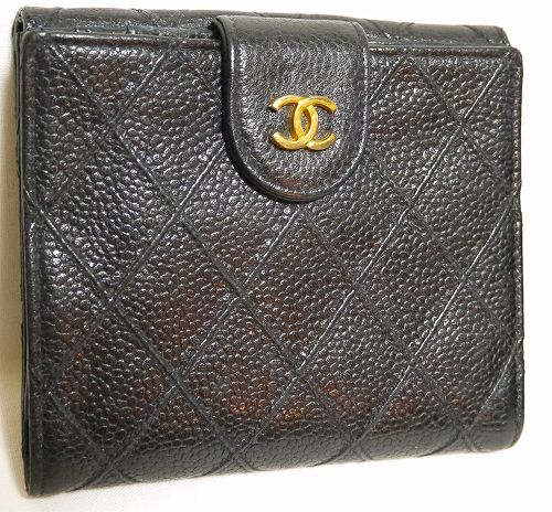 CHANEL黒２ツ折れマトラッセ財布