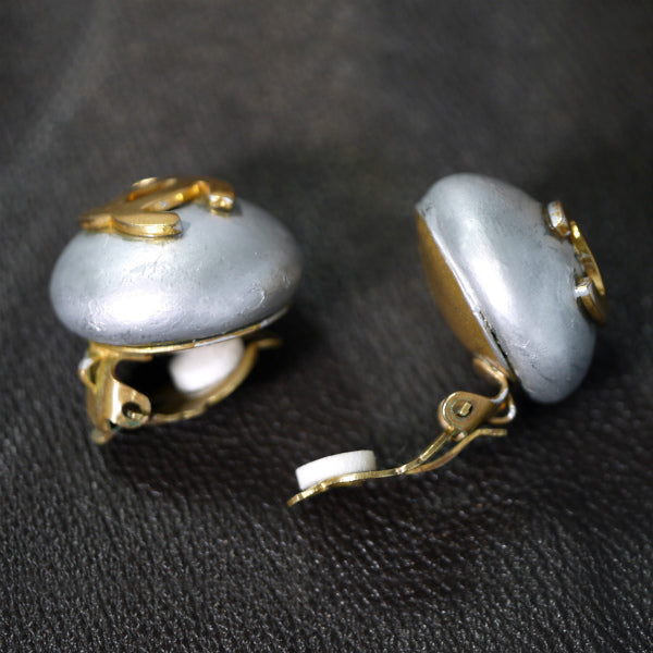 OLD CHANEL　イヤリング（シルバーブルー）
