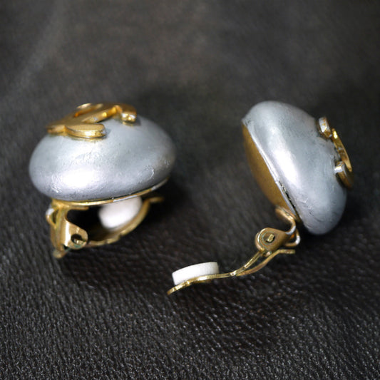 OLD CHANEL　イヤリング（シルバーブルー）