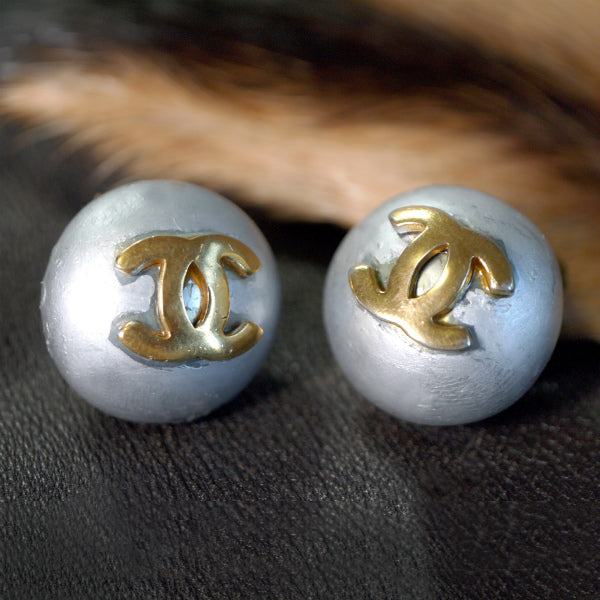 OLD CHANEL　イヤリング（シルバーブルー）