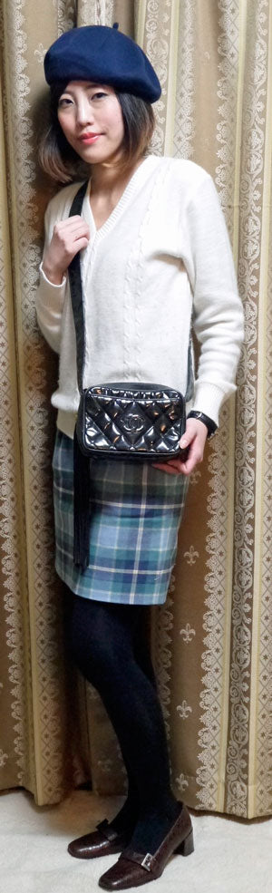 CHANELフリンジショルダー（黒・エナメル皮）