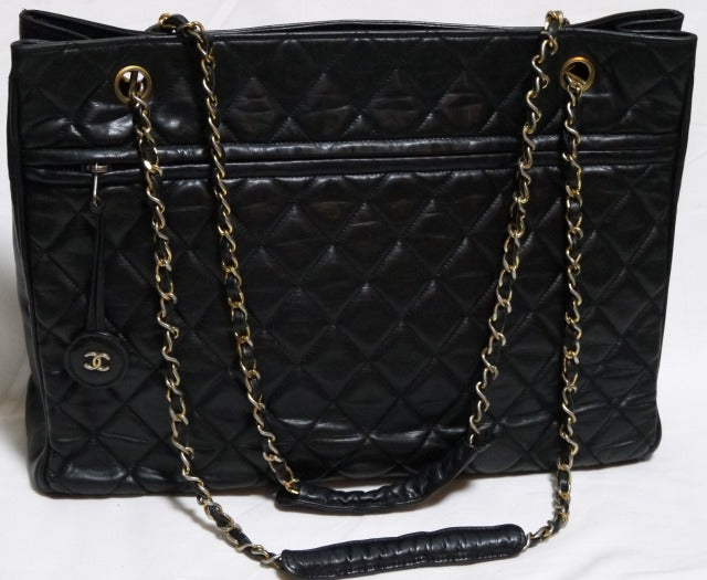 CHANELマトラッセ黒デカトート