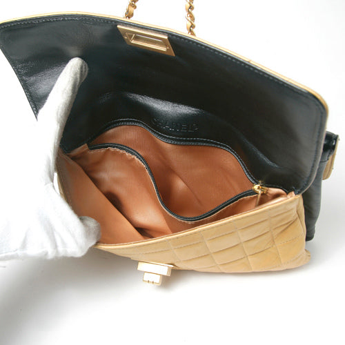 CHANEL　マトラッセショルダー（バイカラー）