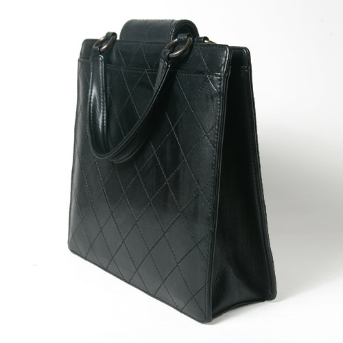 OLD CHANEL 　マトラッセ長方形ハンドバッグ（黒・ラムスキン）