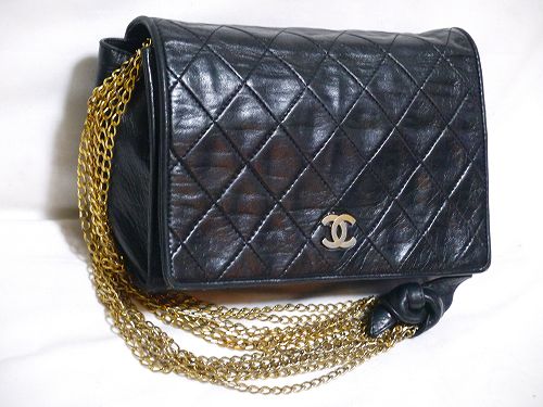 シャネル　マトラッセトートバッグ（黒）