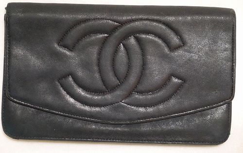 CHANEL　ラムスキン長財布（黒）