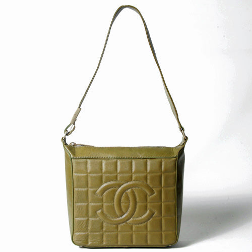 CHANEL　チョコバーショルダー（カーキ）