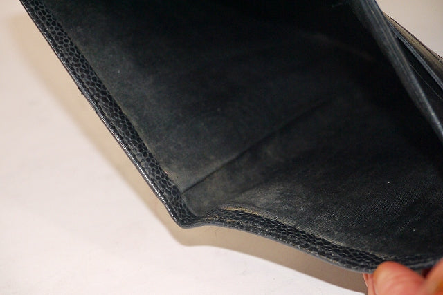 CHANEL長財布ガマ口（黒）キャビアスキン