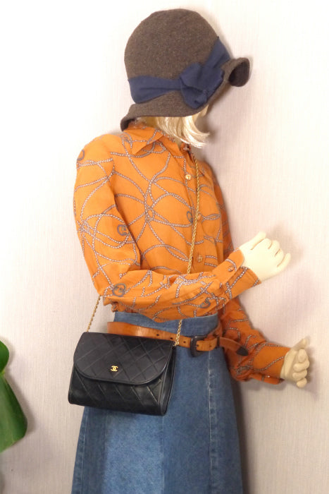 OLD CHANEL　チェーン　マトラッセ　ポシェット（黒）