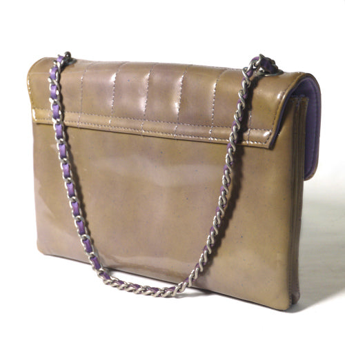 CHANELチョコバーアクセサリーバッグ（グレージュ）