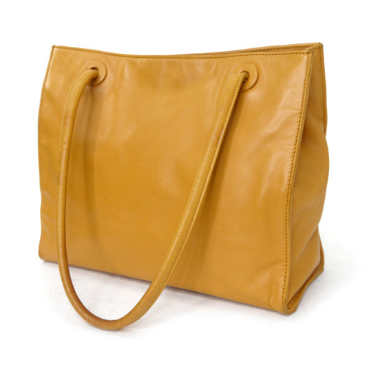 OLD CHANEL<訳あり＞ラム革トートバッグ（黄）