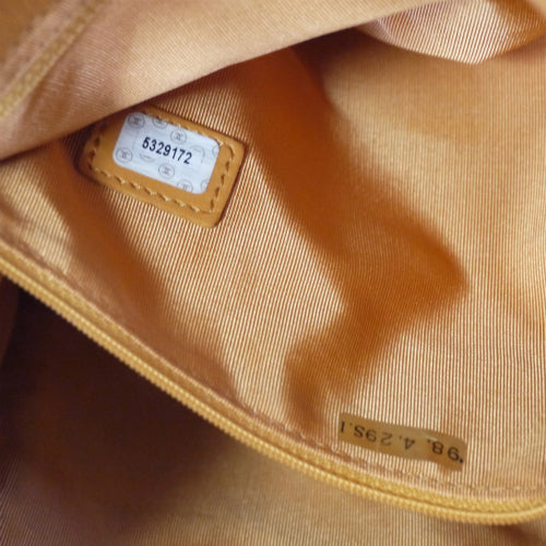 OLD CHANEL<訳あり＞ラム革トートバッグ（黄）