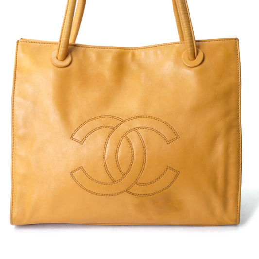 OLD CHANEL<訳あり＞ラム革トートバッグ（黄）