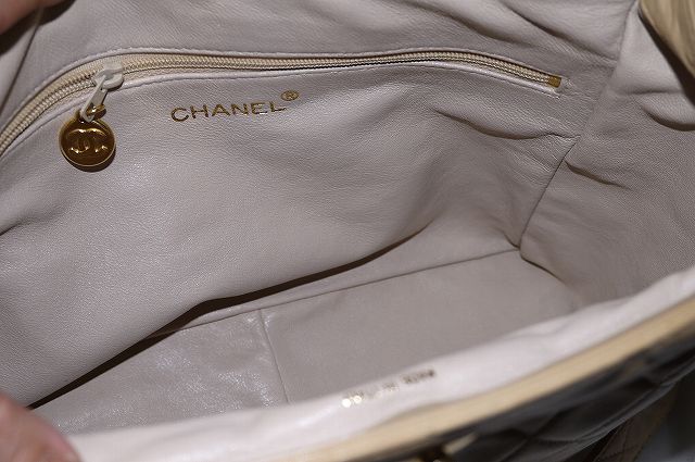 OLD CHANEL ＜訳アリ＞ベージュ マトラッセ  ショルダー