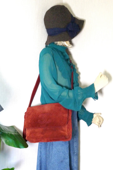 OLD CHANEL　フリンジ付スエードショルダー（海老茶）