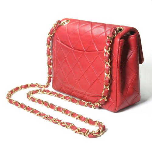 OLD CHANEL マトラッセ定番チェーンショルダー（赤）