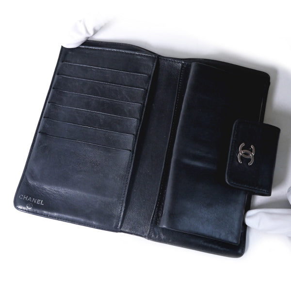 CHANEL　アイコン型押し長財布（黒）