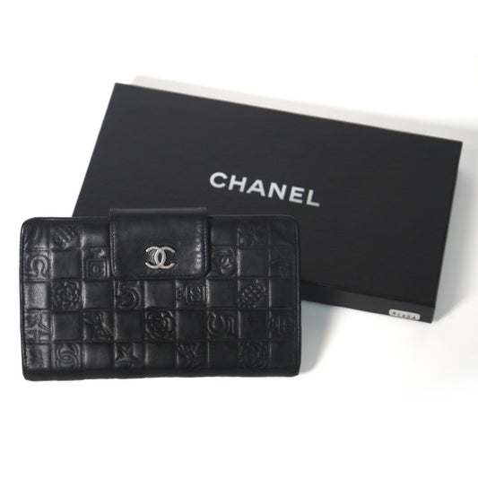 CHANEL　アイコン型押し長財布（黒）