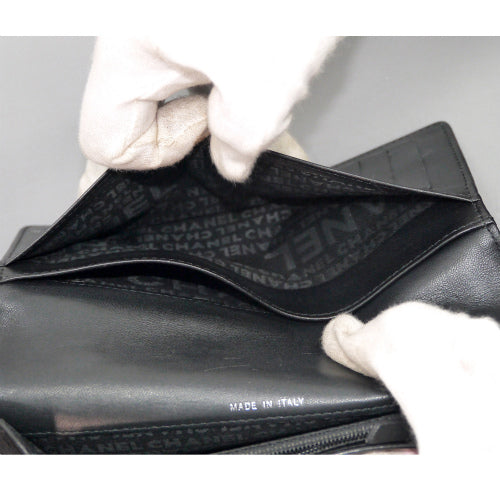 CHANEL　アイコン型押し長財布（黒）