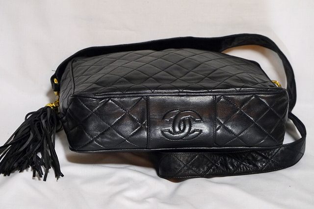 CHANEL　黒フリンジショルダー