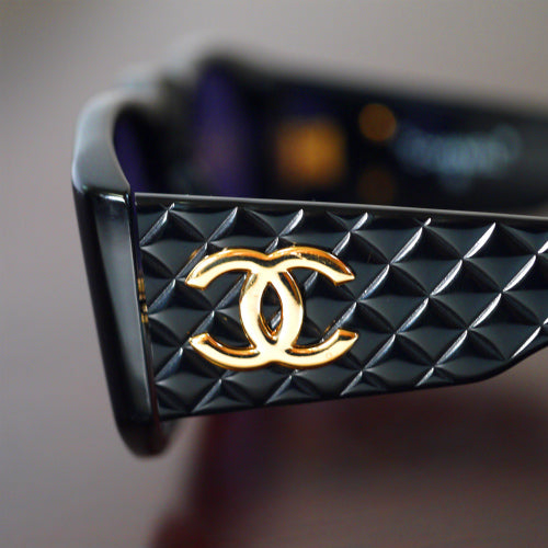 CHANEL マトラッセサングラス（黒）