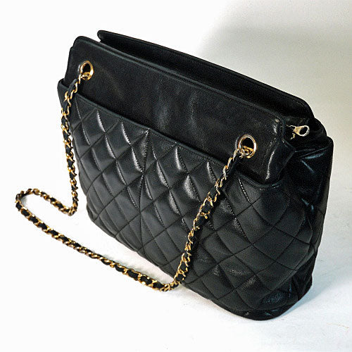 OLD CHANEL　マトラッセＷチェーンショルダー（黒）