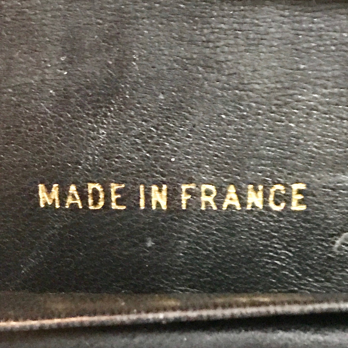 OLD CHANEL　マトラッセがま口長財布（キャビアスキン/黒）