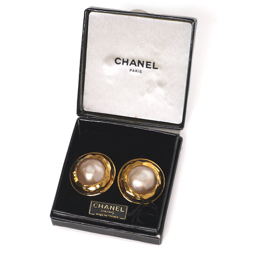 CHANEL　イヤリング（ゴールド　大パール）
