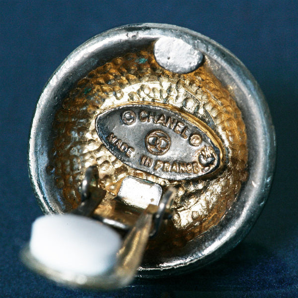 OLD CHANEL　モノトーンイヤリング（ココマーク）