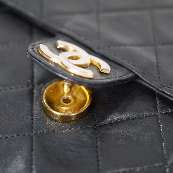 OLD CHANEL 逆ココ!マトラッセチェーンショルダー25（黒）