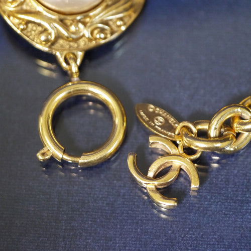 CHANEL　ゴールドブレスレット（大パール・ココマーク）