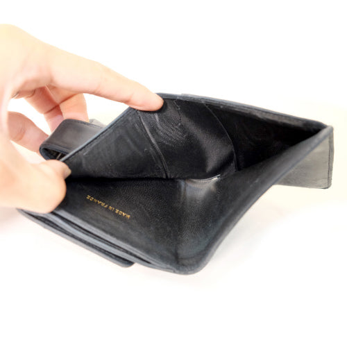 OLD CHANEL ラムスキン２つ折れ財布（大ココ・黒）