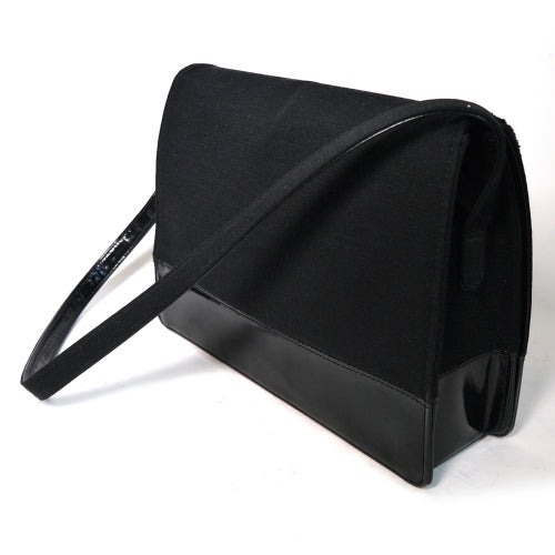 CHANEL　エナメル/布ショルダー（黒）