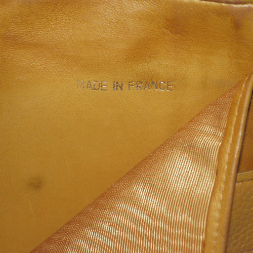 CHANEL　2つ折れ財布キャビアスキン（イエローオレンジ）